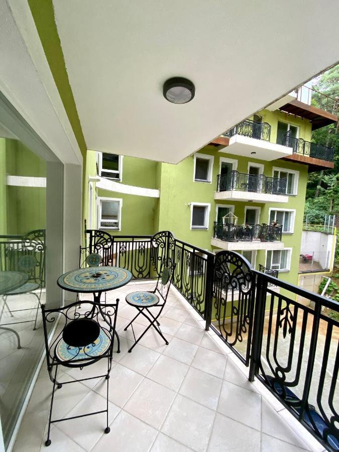 Nature Apartment - Minutes Away From The Old Town And Afi Mall 브라쇼브 외부 사진